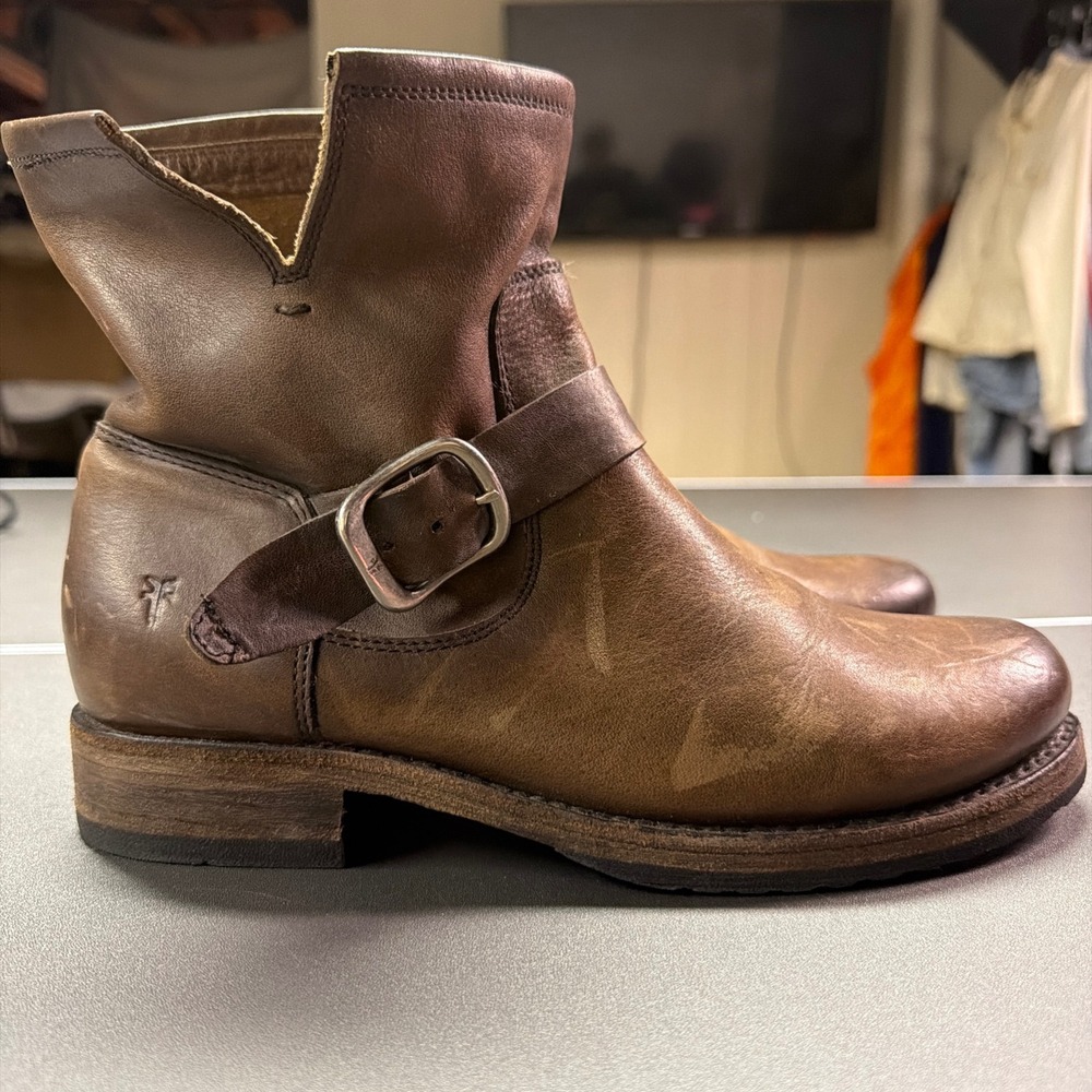 Frye Women's Veronica Boot Size 8 Brown Leather Moto Short Engineer Bootie Biker - Picture 5 of 8